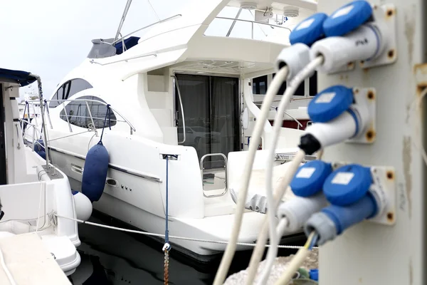 yat limanı elektrik güvenliği